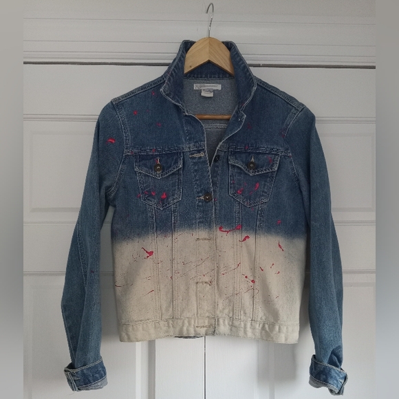 VINTAGE CUSTOM HAND PAINTED TAYLOR SWIFT BLUE & PINK  DENIM JACKET SIZE SMALL - Picture 3 of 5